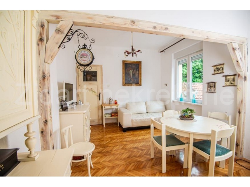 Квартира, 1033 м², 256 000$ — FAKTOR